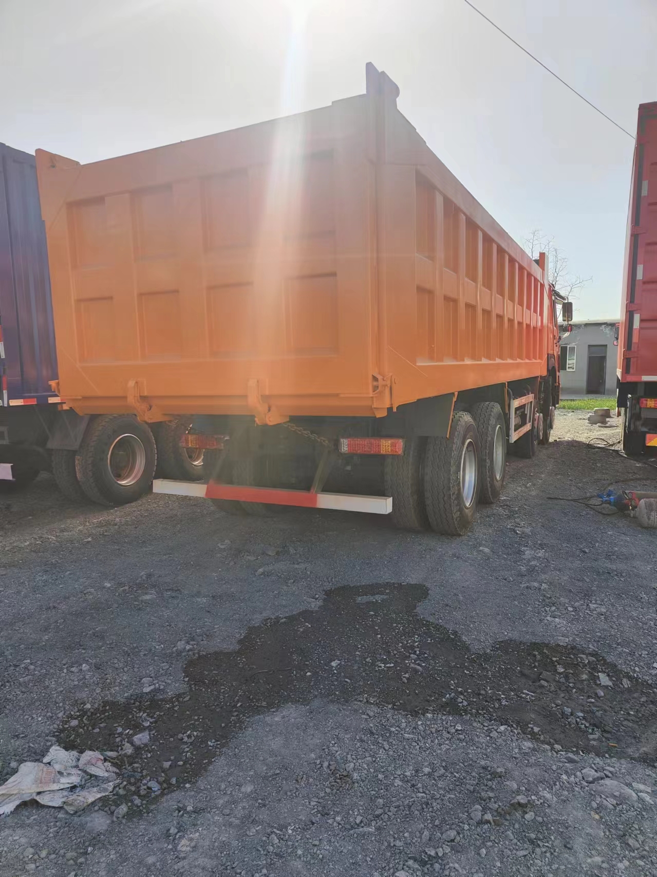 SINOTRUK HOWO 12 Wheeler Dump Truck 380HP - Image 6